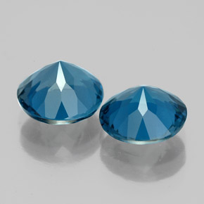Topaz Gemstone in 8 mm (calibrated) Size for Sale, Topaz Stone in London Blue Color