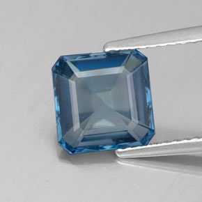 2.72 ct Blue Topaz Gemstone, Topaz Gem in Octagon Facet Shape for Sale.