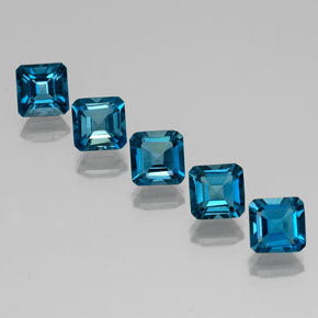6.77 ct Blue Topaz Gemstone, Topaz Gem in Octagon Facet Shape for Sale.