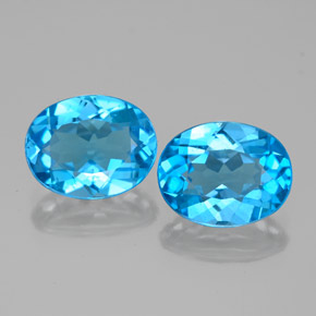4.38 ct Swiss Blue Topaz Gemstone, Topaz Gem in Oval Facet Shape for Sale.