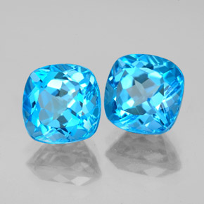 5.59 ct Blue Topaz Stone, Natural Topaz in Cushion-Cut Shape for Sale