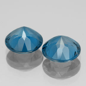 Topaz Gemstone in 8 mm (calibrated) Size for Sale, Topaz Stone in London Blue Color
