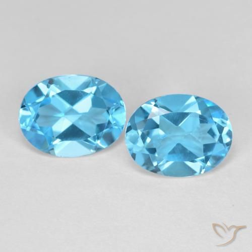 4.33 ct Loose Swiss Blue Topaz, 9.1 x 7 mm Oval Cut From Brazil, Photo A