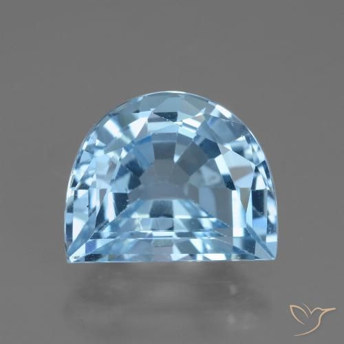Swiss Blue Topas Edelstein - 3.8ct Halbmond Facettenschliff (ID: 434779)