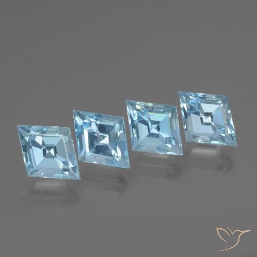 Lote de 4 piezas de Topacio Azul Faceta de Rómbico de Brasil - Peso 5,36 ct en total / promedio. 1,34 ct cada uno, Tamaño 9,2x7,1 mm, Color: Azul Cielo, Dureza Mohs 8 Adecuado para joyas de uso diario, Piedra dorada, Photo A