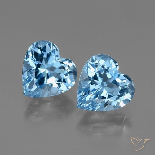 2 pezzi topazio taglio cuore abbinati di dimensioni 9 x 8,9mm, peso 6,26 ct totali / media. 3,13 ct ciascuno, Blu in purezza VVS-VS, pietra preziosa naturale , durezza Mohs 8 adatto per gioielli da indossare ogni giorno, Pietra portafortuna di novembre, Photo A