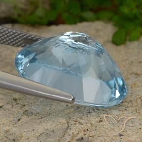 Topaz Gemstone in 20 x 15 mm (calibrated) Size for Sale, Topaz Stone in Swiss Blue Color