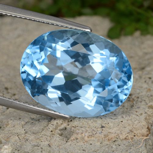 22.74ct Natural Swiss Blue Topaz, Oval, VVS-VS