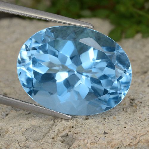 22.32ct Natural Swiss Blue Topaz, Oval, VVS-VS