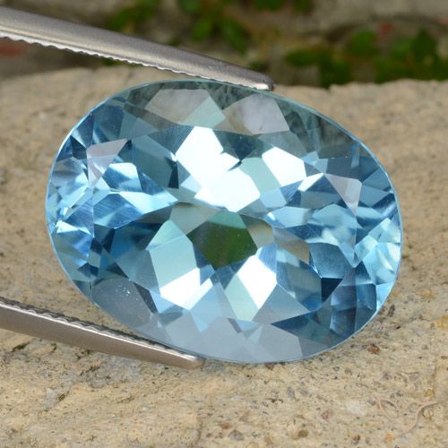 21.34ct Natural Swiss Blue Topaz, Oval, VVS
