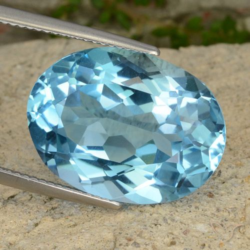 21.79ct Natural Swiss Blue Topaz, Oval, VVS