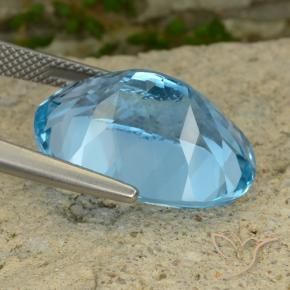 Topaz Gemstone in 20 x 15 mm (calibrated) Size for Sale, Topaz Stone in Swiss Blue Color