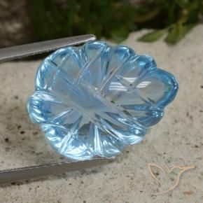 13.61 ct Blue Topaz Stone, Natural Topaz in Carved Leaf Shape for Sale