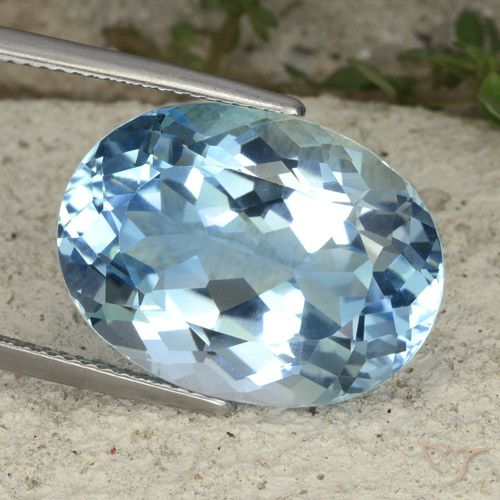 23.22ct Natural Sky Blue Topaz, Oval, VVS