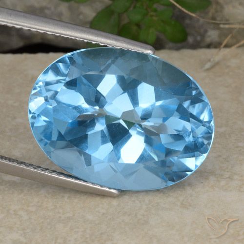 21.58ct Natural Sky Blue Topaz, Oval, VVS-VS
