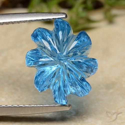 Topacio Azul Suizo Corte Flor de 7.62 ct de Brasil, dimensión 12,2x10,3 mm, piedra preciosa natural Irradiado, claridad Transparente, Topacio Flor tallada de 1 pieza, dureza de Mohs de 8 Adecuado para joyas de uso diario , Viernes de piedras preciosas, Photo A