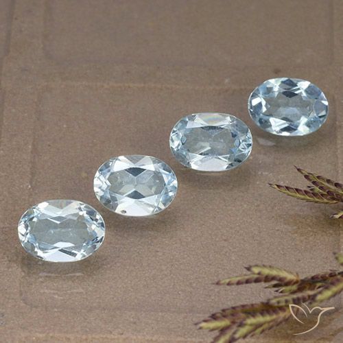 3.84ctw Natural Sky Blue Topaz, Oval, VVS-VS