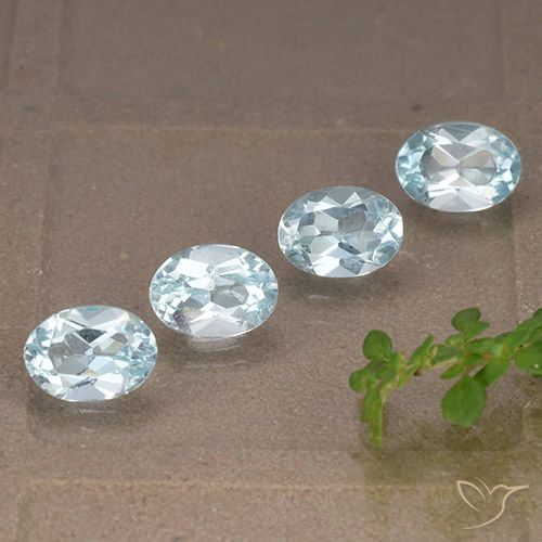 4.23ctw Natural Sky Blue Topaz, Oval, VVS-VS