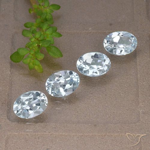 3.70ctw Natural Sky Blue Topaz, Oval, VVS-VS