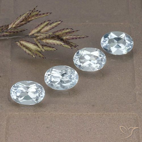 4.12ctw Natural Sky Blue Topaz, Oval, VVS-VS
