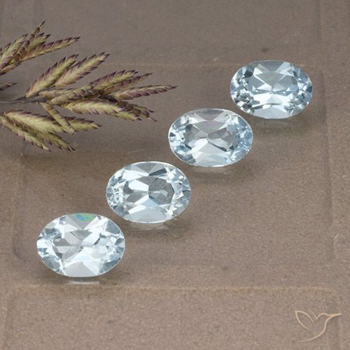 4.38ctw Natural Sky Blue Topaz, Oval, VVS-VS