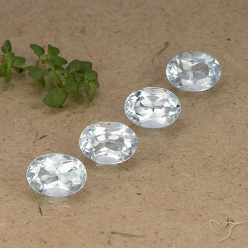 4.25ctw Natural Sky Blue Topaz, Oval, VVS-VS