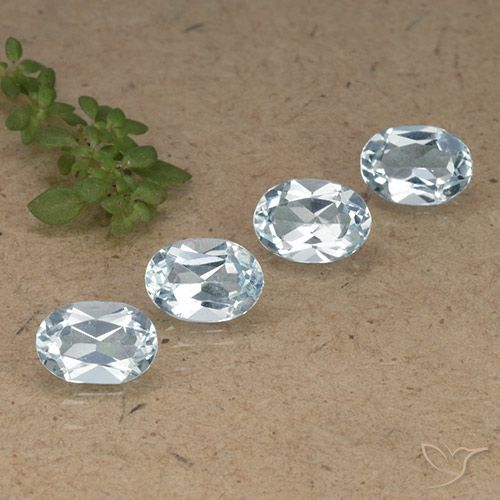 3.81ctw Natural Sky Blue Topaz, Oval, VVS-VS