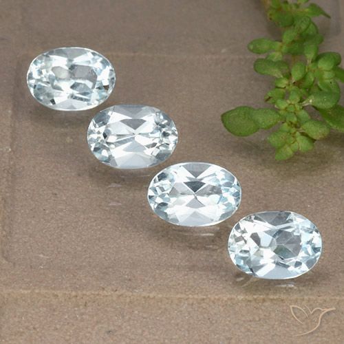 4.02ctw Natural Sky Blue Topaz, Oval, VVS-VS