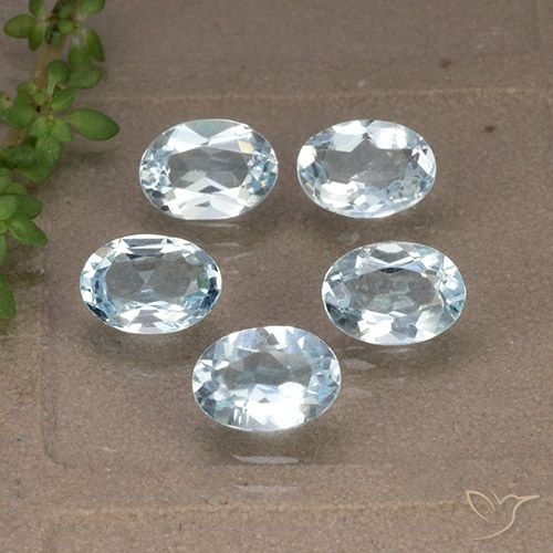 4.56ctw Natural Sky Blue Topaz, Oval, VVS-VS