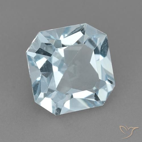 2.88 ct Blue Topaz Stone, Natural Topaz in Octagon Step Cut Shape for Sale