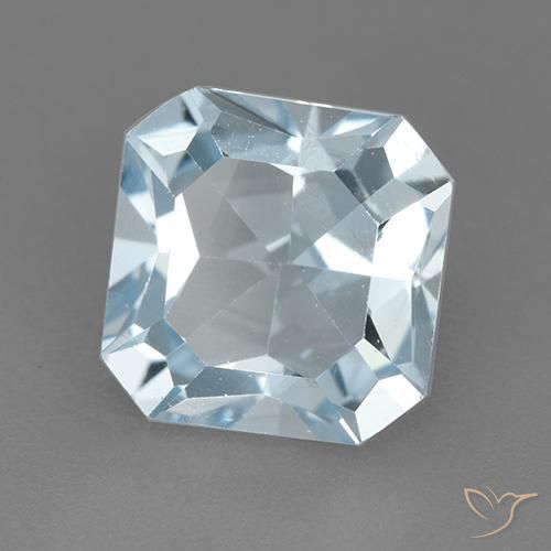 2.89 ct Blue Topaz Stone, Natural Topaz in Octagon Step Cut Shape for Sale