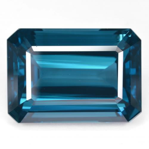 GREEN TOPAZ 6 MM SQUARE CUT VVS BEAUTIFUL COLOR 