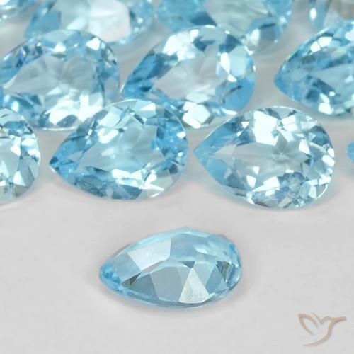 Best Sky Blue Topaz for a Teardrop Pendant