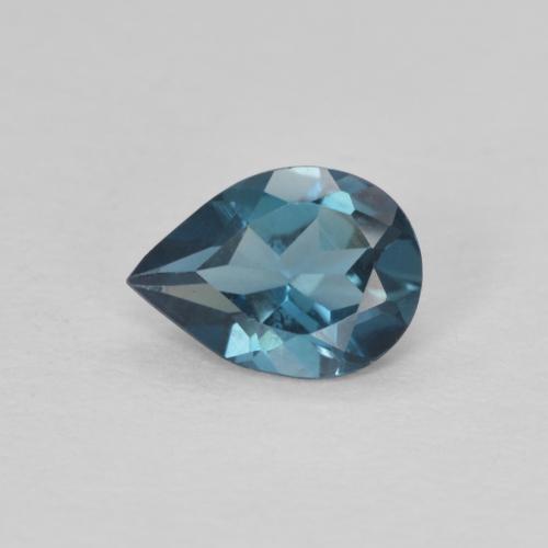 6,8 x 5mm blauer Topas im Birnen Schliff aus Brasilien, Gewicht 0,63 ct, Garantiert echter Edelstein in VVS-VS Reinheit, 1 Stück Topas - die Farbe ist London Blau, Mohs-Härte von 8 Geeignet für den täglichen Gebrauch im Schmuck, Jahr des Pferdes-Edelstein, Photo A