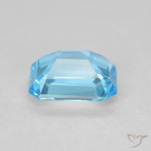 Topaz Gemstone in 8 x 6 mm (calibrated) Size for Sale, Topaz Stone in Swiss Blue Color
