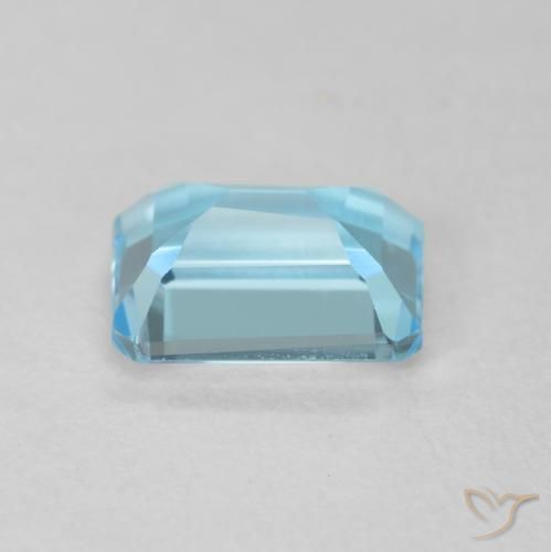 Topaz Gemstone in 8 x 6 mm (calibrated) Size for Sale, Topaz Stone in Swiss Blue Color