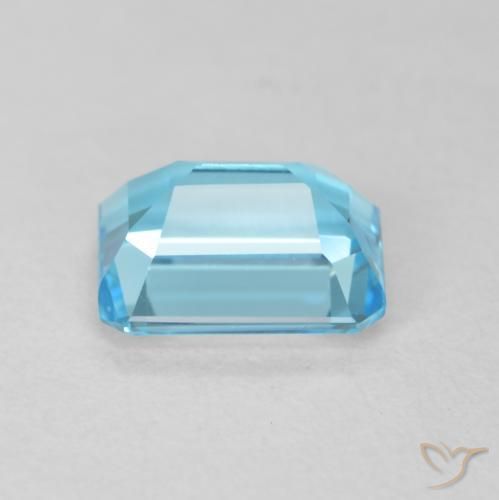 Topaz Gemstone in 8 x 6 mm (calibrated) Size for Sale, Topaz Stone in Swiss Blue Color