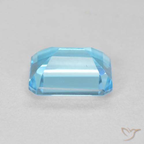 Topaz Gemstone in 8 x 6 mm (calibrated) Size for Sale, Topaz Stone in Swiss Blue Color
