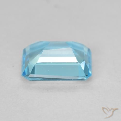 Topaz Gemstone in 8 x 6 mm (calibrated) Size for Sale, Topaz Stone in Swiss Blue Color