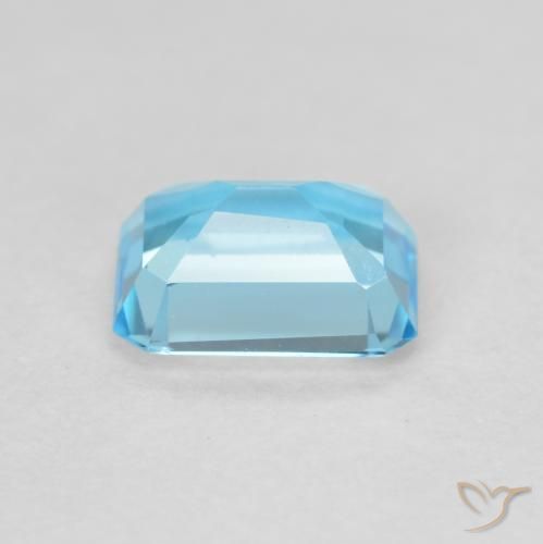 Topaz Gemstone in 8 x 6 mm (calibrated) Size for Sale, Topaz Stone in Swiss Blue Color