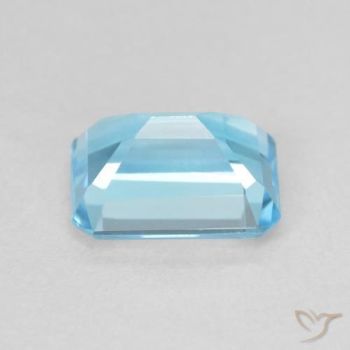 Topaz Gemstone in 8 x 6 mm (calibrated) Size for Sale, Topaz Stone in Swiss Blue Color