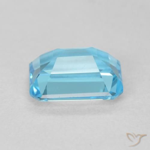 Topaz Gemstone in 8 x 6 mm (calibrated) Size for Sale, Topaz Stone in Swiss Blue Color