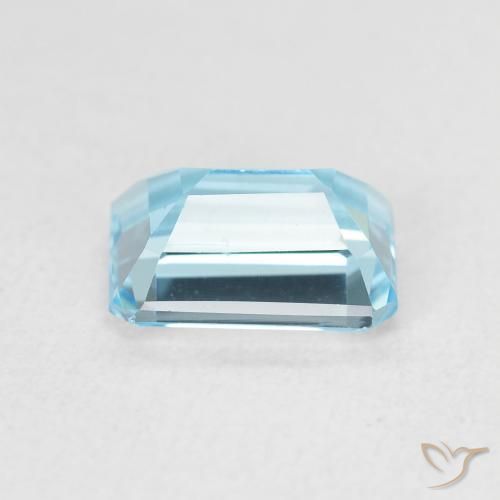 Topaz Gemstone in 8 x 6 mm (calibrated) Size for Sale, Topaz Stone in Swiss Blue Color