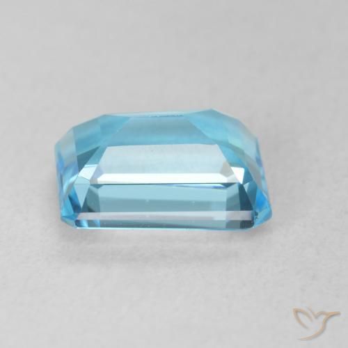 Topaz Gemstone in 8 x 6 mm (calibrated) Size for Sale, Topaz Stone in Swiss Blue Color