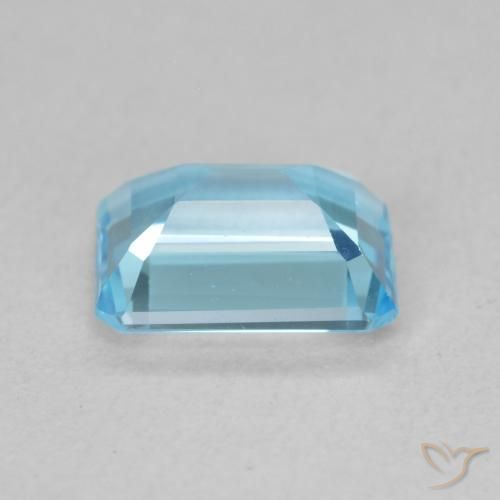 Topaz Gemstone in 8 x 6 mm (calibrated) Size for Sale, Topaz Stone in Swiss Blue Color