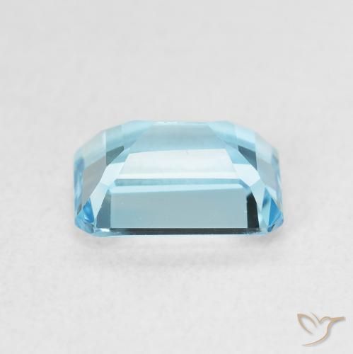 Topaz Gemstone in 8 x 6 mm (calibrated) Size for Sale, Topaz Stone in Swiss Blue Color