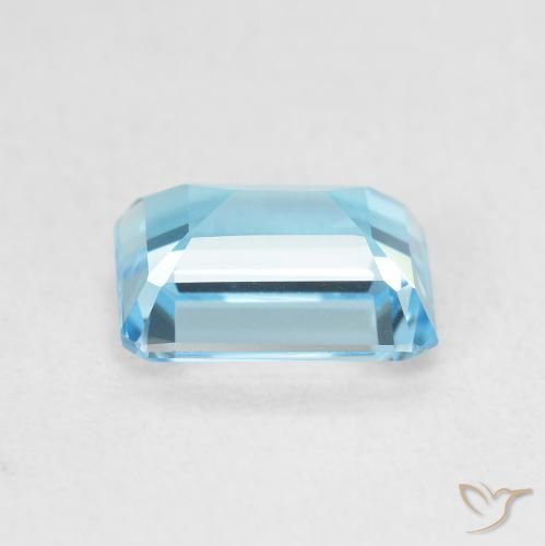 Topaz Gemstone in 8 x 6 mm (calibrated) Size for Sale, Topaz Stone in Swiss Blue Color