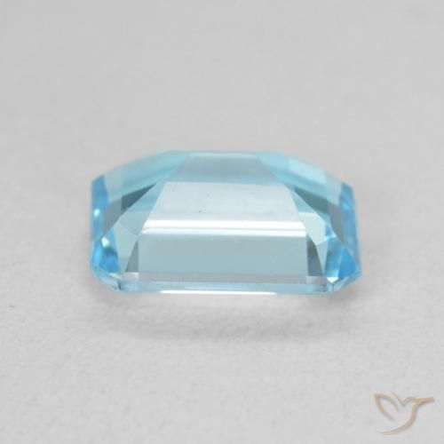 Topaz Gemstone in 8 x 6 mm (calibrated) Size for Sale, Topaz Stone in Swiss Blue Color