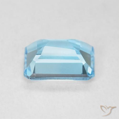 Topaz Gemstone in 8 x 6 mm (calibrated) Size for Sale, Topaz Stone in Swiss Blue Color