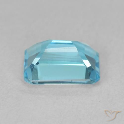 Topaz Gemstone in 8 x 6 mm (calibrated) Size for Sale, Topaz Stone in Swiss Blue Color